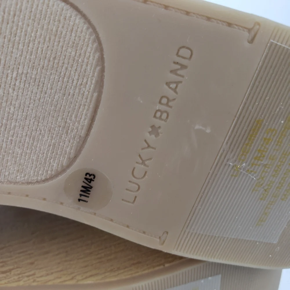 Lucky Brand Demmia Platform Wedge Sandal In Buttered Yellow Size 11